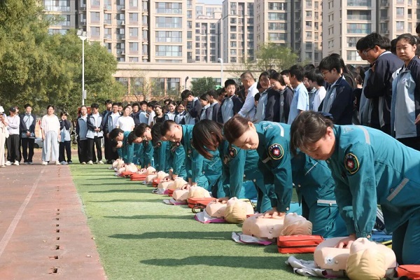 白金十分钟，敢救才会赢！——郑州市医学会举办“急救白金…